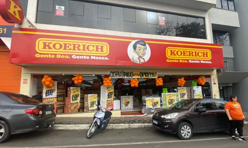 Operação Limpa Loja: Koerich oferece descontos de até 50% em toda a loja