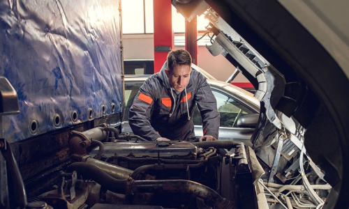 Escola Profissional Canal C abre matrículas para novo curso de Mecânica a Diesel