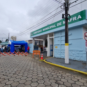 Chuva, frio e saudade marcam o Dia de Finados