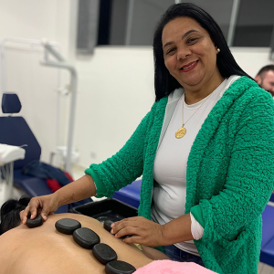 Últimas vagas para a nova turma do Curso de Massoterapia. Que tal iniciar 2024 com uma nova profissão?