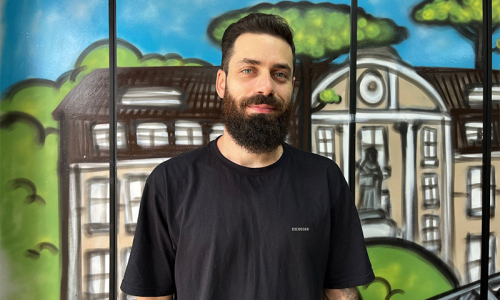 Música, religião e a importância de levar a Palavra de Deus a jovens