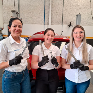 Autoplus promove workshop de mecânica básica exclusivo para mulheres