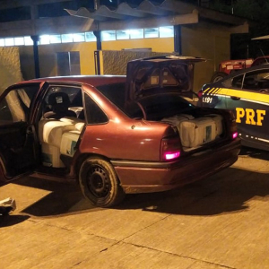Após perseguição policial, homem é preso com agrotóxico contrabandeado