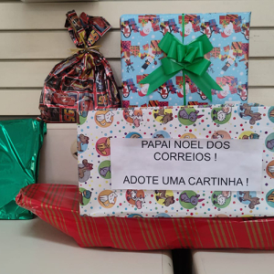 Mais de 80 cartinhas ainda estão à espera de adoção nos Correios de Mafra