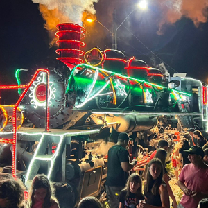 Rumo confirma passagem da Maria Fumaça iluminada por Rio Negro e Mafra