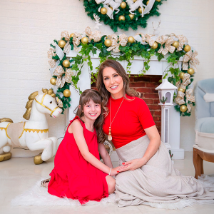 Mãe e filha cantam “Natal todo dia” e encantam redes sociais