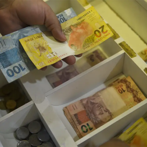 Novo salário mínimo entra em vigor nesta segunda-feira
