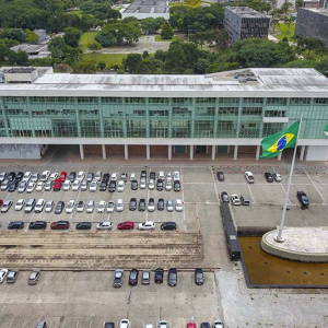 Governo do Paraná anuncia concursos públicos com 260 vagas; veja editais