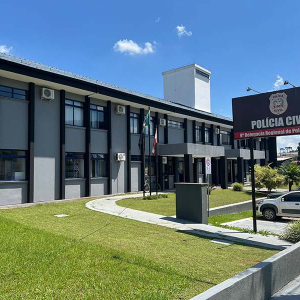 Delegacia Regional de Mafra arrecada materiais escolares
