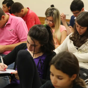 Ministério da Educação lança Fies Social para estudantes de baixa renda