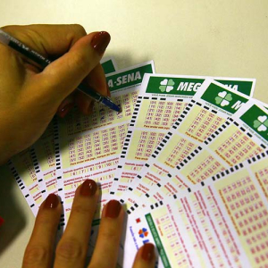 Mega-Sena pode pagar hoje prêmio de R$ 110 milhões