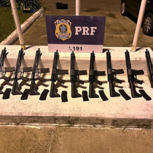 10 fuzis são apreendidos pela Polícia Rodoviária na BR-280