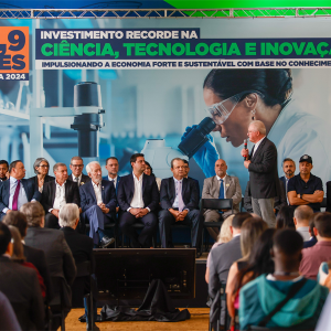 Programa "Ganhando o Mundo" chega às universidades e levará alunos e professores para intercâmbios