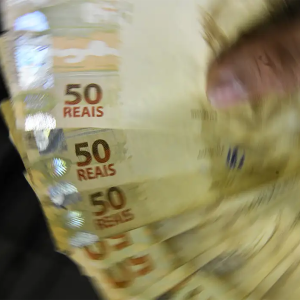 Brasileiros ainda não sacaram R$ 7,79 bi de valores a receber