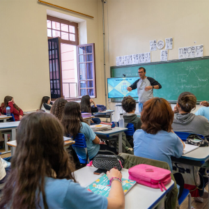 Campanha conscientiza comunidade escolar sobre importância da frequência