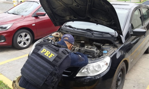 PRF recupera veículo furtado na BR-280, em Mafra