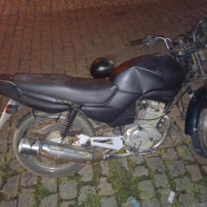 Homem compra moto furtada por R$ 500 e acaba preso