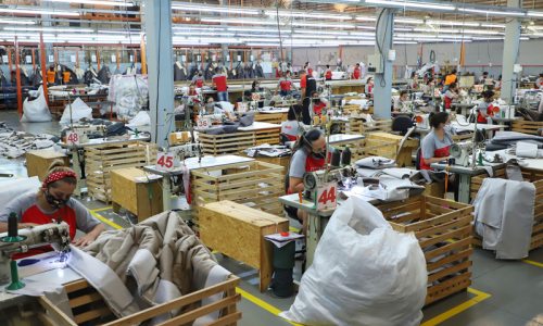 Com 87,8 mil vagas no quadrimestre, Paraná é o 3º maior empregador do Brasil