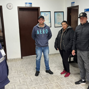 Sem água por 4 dias, moradores do Bairro Alto vão até a Sanepar