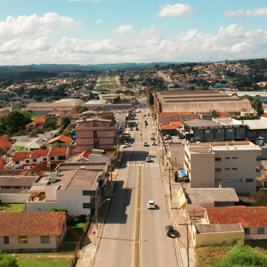 Serviços crescem 5,6% no 1º quadrimestre de 2024 no Paraná; turismo avança 5,3%