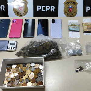 Ponto de tráfico é desmantelado e três pessoas são presas