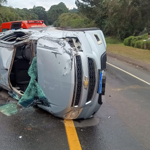 Idoso é hospitalizado com vários ferimentos após acidente na BR-280