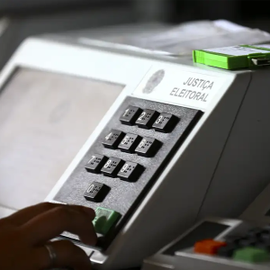Aberto prazo para transferência temporária de local de votação