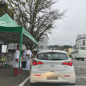 Paróquia Senhor Bom Jesus da Coluna promove bênção de veículos e condutores