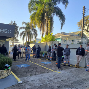 Funcionários da Celesc anunciam greve por tempo indeterminado; entenda