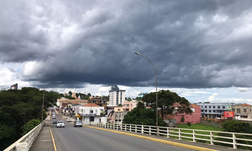 Semana promete reviravolta no tempo com chuva e temporal; veja previsão