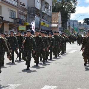 5º RCC convoca ex-integrantes para desfile de 7 de setembro; entenda