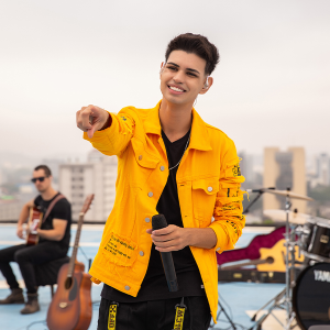 Revelação da música sertaneja, Kauan Costa se apresenta no aniversário de Mafra