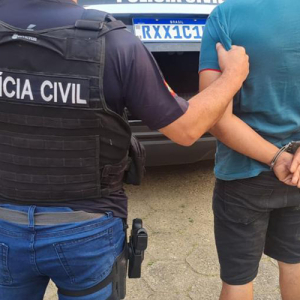 Preso acusado de estupro e feminicídio, que viveu 7 anos em Mafra com nome falso