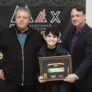 Rádio Campo FM é homenageada em noite de premiações