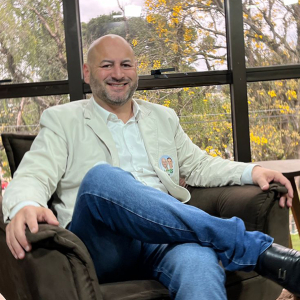 Emerson Maas fecha rodada de entrevistas com candidatos de Mafra