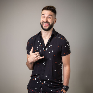 Xaxa, um dos humoristas mais ousados do Brasil, se apresenta em Mafra