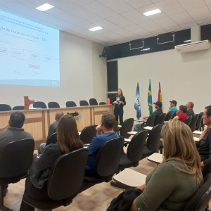 Casan apresenta profissionais capacitados para conexão ao sistema de esgoto; veja