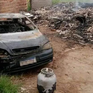 Homem tem 100% do corpo queimado durante incêndio