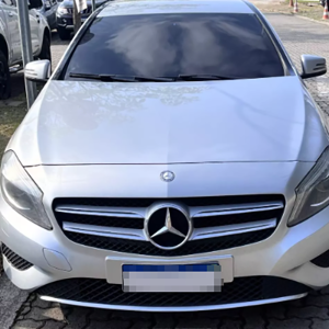 Investigação da Polícia Federal iniciada em Mafra resulta em prisão e apreensão de carros de luxo