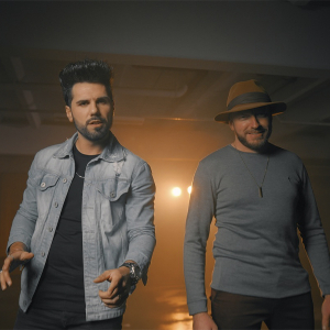 Krüger e Rony lançam novo clipe recheado de sentimentos; assista