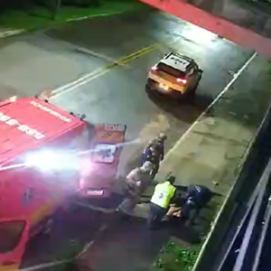 Homem cai da ponte Dr. Rodrigo Ajace e é hospitalizado em Mafra