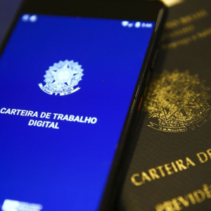 Paraná foi o 3º Estado que mais gerou empregos com carteira assinada no ano, aponta Caged