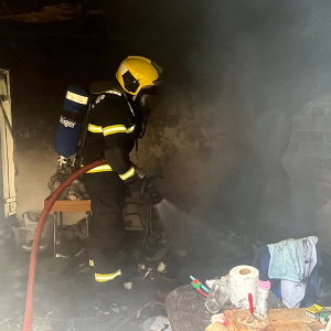 Incêndio em porão de casa mobiliza Corpo de Bombeiros