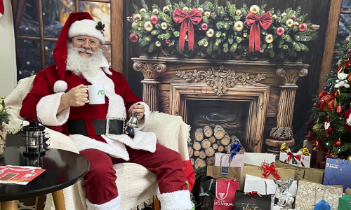 Associação Empresarial recebe o Papai Noel na noite desta quinta-feira