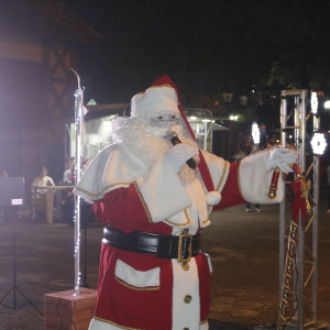 Papai Noel retorna à praça João Pessoa na noite desta quarta-feira