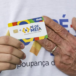 Após bloqueio de verbas do programa Pé-de-Meia, oposição pede impeachment de Lula