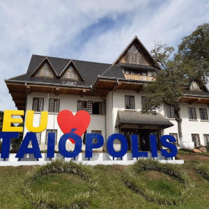 Prefeitura de Itaiópolis abre processo seletivo com salários de até R$ 15 mil; veja edital