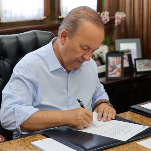 SC proíbe músicas com apologia a sexo, drogas e crimes em escolas