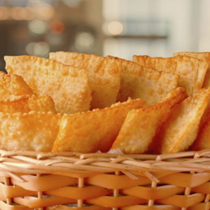 Apae promove venda de pastéis e sonhos em Mafra