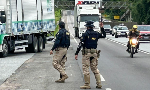 Polícia Rodoviária Federal intensifica fiscalização nas rodovias com a Operação Carnaval